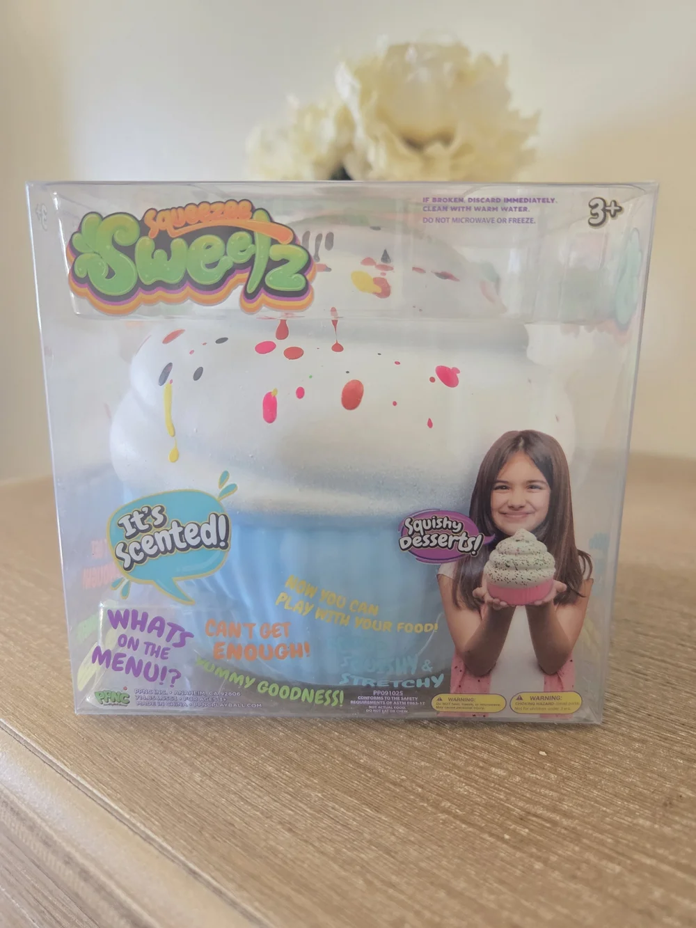 Squeeze Sweetz Cupcake Squishy